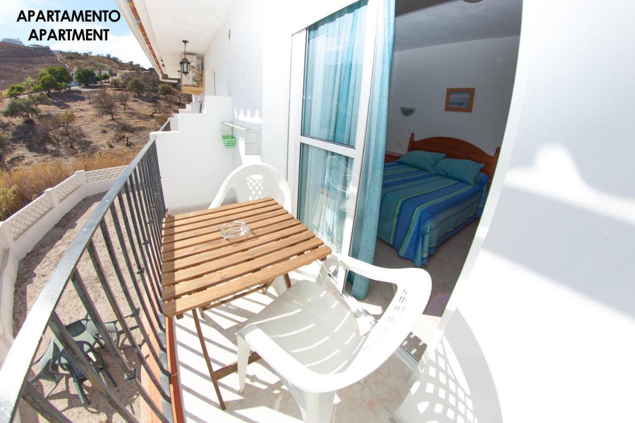 Apartamentos Rurales Santos Benajarafe Chambre photo