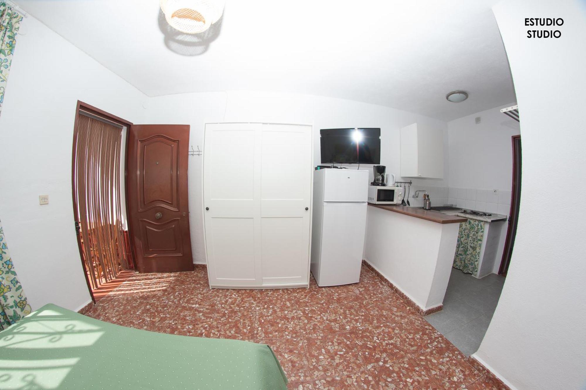 Apartamentos Rurales Santos Benajarafe Chambre photo